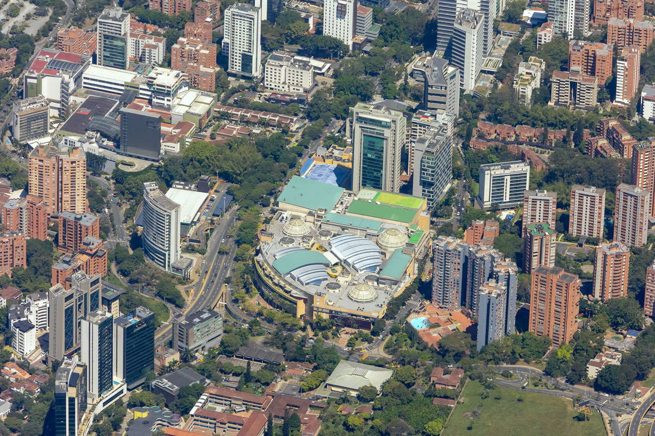 CENTRO COMERCIAL SANTAFE 